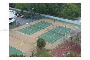 100 Bayview Dr, Sunny Isles Beach, FL 33160 - Photo 57