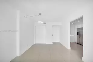 100 Bayview Dr, Sunny Isles Beach, FL 33160 - Photo 17