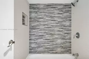 100 Bayview Dr, Sunny Isles Beach, FL 33160 - Photo 31