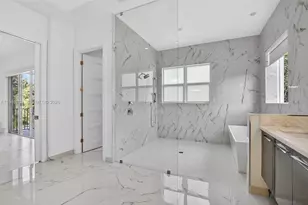 201 NE 6th St, Boca Raton, FL 33432 - Photo 51