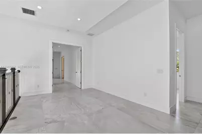 201 NE 6th St, Boca Raton, FL 33432 - Photo 43