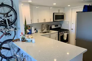 8400 Byron Ave, Miami Beach, FL 33141 - Photo 11