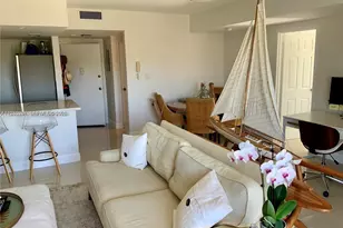 8400 Byron Ave, Miami Beach, FL 33141 - Photo 17