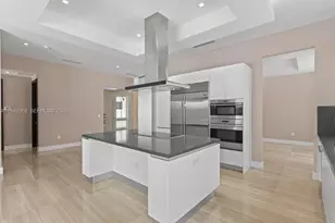 8415 NW 34th Dr, Doral, FL 33122 - Photo 29