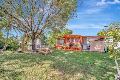 5204 SW 34th St, Davie, FL 33314 - Photo 23