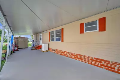 5204 SW 34th St, Davie, FL 33314 - Photo 3