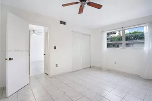 7925 Carlyle Ave, Miami Beach, FL 33141 - Photo 15
