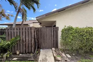 1802 Waterview Cir, Palm Springs, FL 33461 - Photo 3