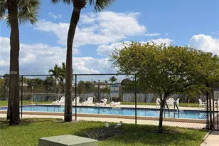 1802 Waterview Cir, Palm Springs, FL 33461 - Photo 7