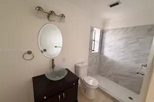 1802 Waterview Cir, Palm Springs, FL 33461 - Photo 13
