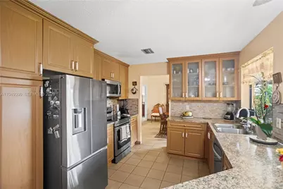 15824 Cotswold Ct, Davie, FL 33331 - Photo 21