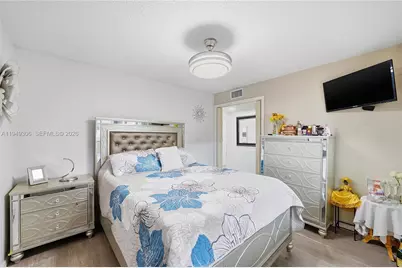 6965 Harding Ave #404, Miami Beach, FL 33141 - Photo 11