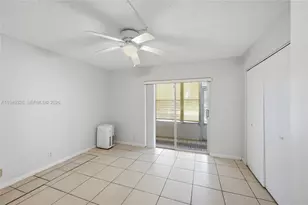 403 Sheffield Q, West Palm Beach, FL 33417 - Photo 7