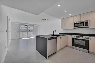345 Ocean Dr #508, Miami Beach, FL 33139 - Photo 5