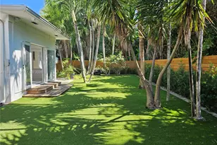 1070 N Shore Dr, Miami Beach, FL 33141 - Photo 5