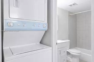 2178 W 60th St, Hialeah, FL 33016 - Photo 11