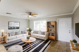 240 N 69th Way, Hollywood, FL 33024 - Photo 3