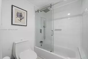 2425 Presidential Way, West Palm Beach, FL 33401 - Photo 23