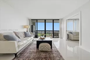 2425 Presidential Way, West Palm Beach, FL 33401 - Photo 13