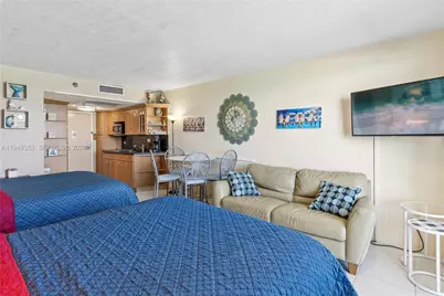 19201 Collins Ave #612, Sunny Isles Beach, FL 33160 - Photo 7