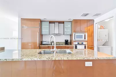 3801 Collins Ave #1105, Miami Beach, FL 33140 - Photo 17