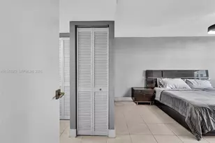 16565 NE 26th Ave, North Miami Beach, FL 33160 - Photo 21