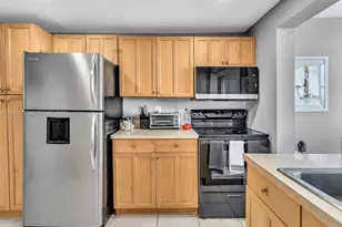 16565 NE 26th Ave, North Miami Beach, FL 33160 - Photo 15