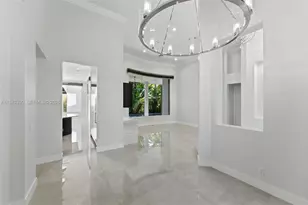 11098 Canary Island Ct, Plantation, FL 33324 - Photo 9