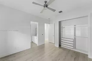 11098 Canary Island Ct, Plantation, FL 33324 - Photo 33