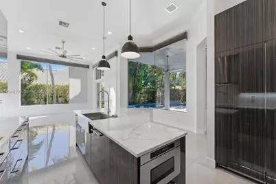 11098 Canary Island Ct, Plantation, FL 33324 - Photo 13