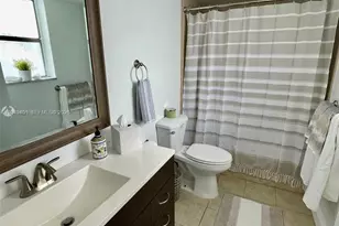 1800 Collins Ave, Miami Beach, FL 33139 - Photo 19