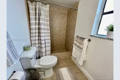 1800 Collins Ave #7C, Miami Beach, FL 33139 - Photo 21