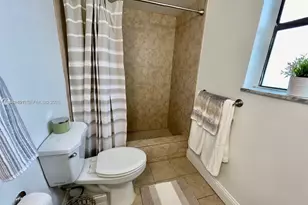 1800 Collins Ave, Miami Beach, FL 33139 - Photo 21