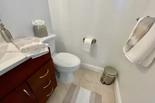 1800 Collins Ave, Miami Beach, FL 33139 - Photo 11