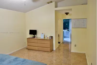 131 SW 178th Way, Pembroke Pines, FL 33029 - Photo 17