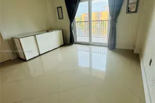 4717 NW 7th St, Miami, FL 33126 - Photo 13