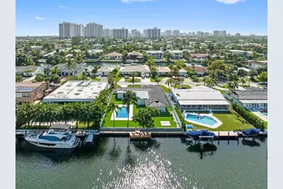 430 Tamarind Dr, Hallandale Beach, FL 33009 - Photo 7