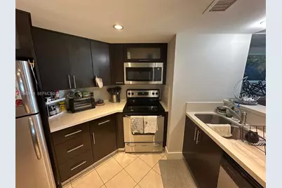 5880 Collins Ave #705, Miami Beach, FL 33140 - Photo 13