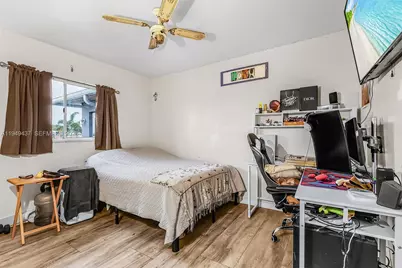 211 47th St, Cape Coral, FL 33914 - Photo 17