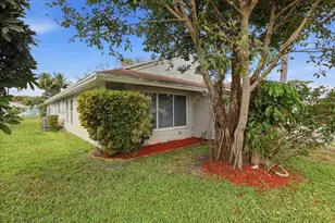8615 Bridle Path Ct, Davie, FL 33328 - Photo 3