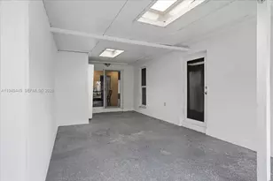 8615 Bridle Path Ct, Davie, FL 33328 - Photo 23