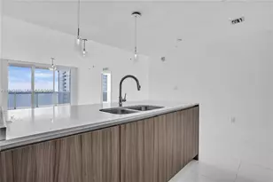 600 NE 27th St, Miami, FL 33137 - Photo 13