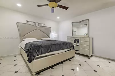 2210 NW 91st Ter, Pembroke Pines, FL 33024 - Photo 23