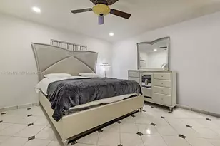 2210 NW 91st Terrace, Pembroke Pines, FL 33024 - Photo 23