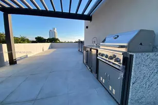 1431 SW 20th St, Miami, FL 33145 - Photo 11