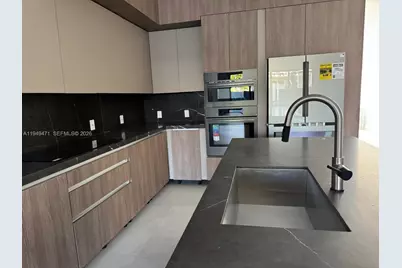 1431 SW 20th St, Miami, FL 33145 - Photo 3