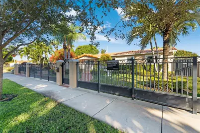 9461 SW 31st Ter, Miami, FL 33165 - Photo 5