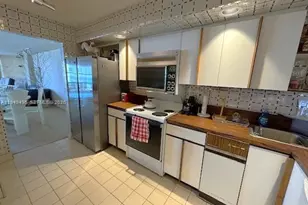 6423 Collins Ave, Miami Beach, FL 33141 - Photo 7