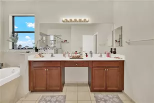 9411 W 35th Ave, Hialeah, FL 33018 - Photo 23