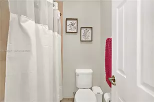 9411 W 35th Ave, Hialeah, FL 33018 - Photo 27